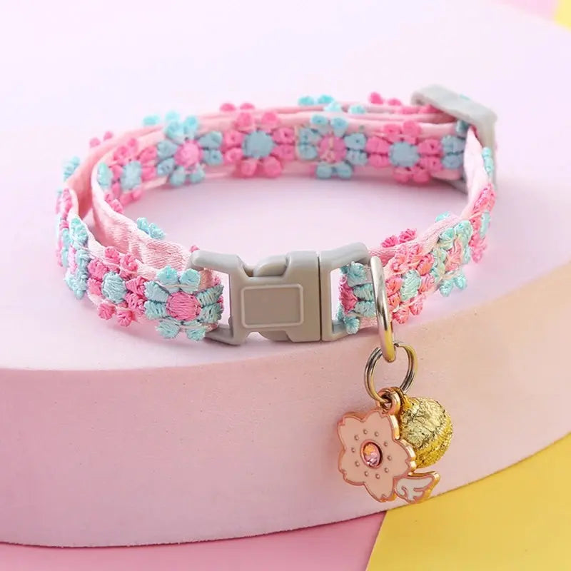 Collier chat clochette fleur